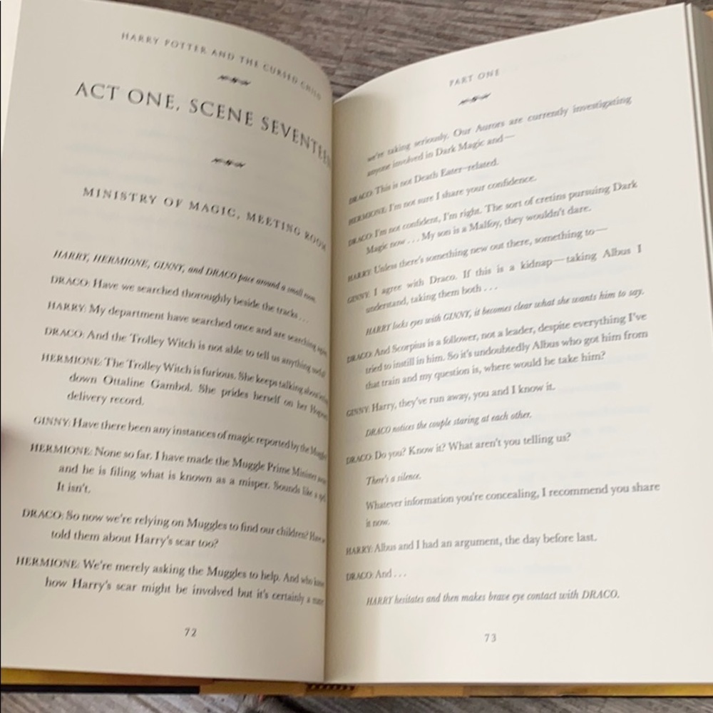 Harry Potter and the Cursed Child Book - Picture 4 of 4